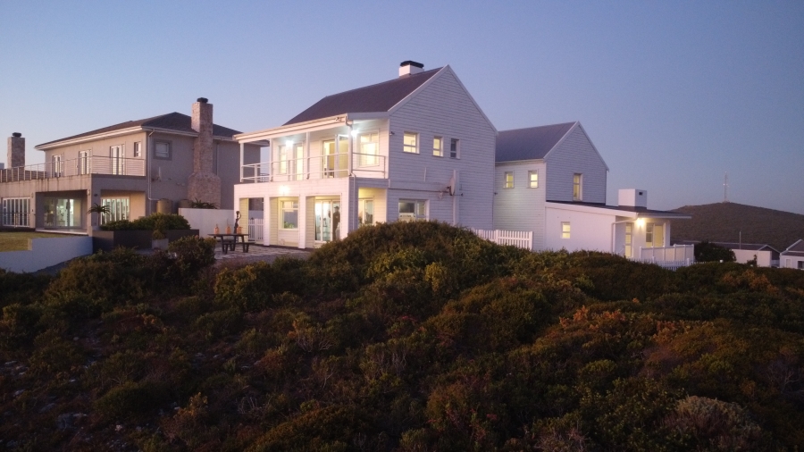 5 Bedroom Property for Sale in Yzerfontein Western Cape